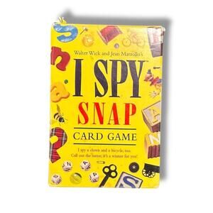 I Spy Snap Card Game by Briarpatch
